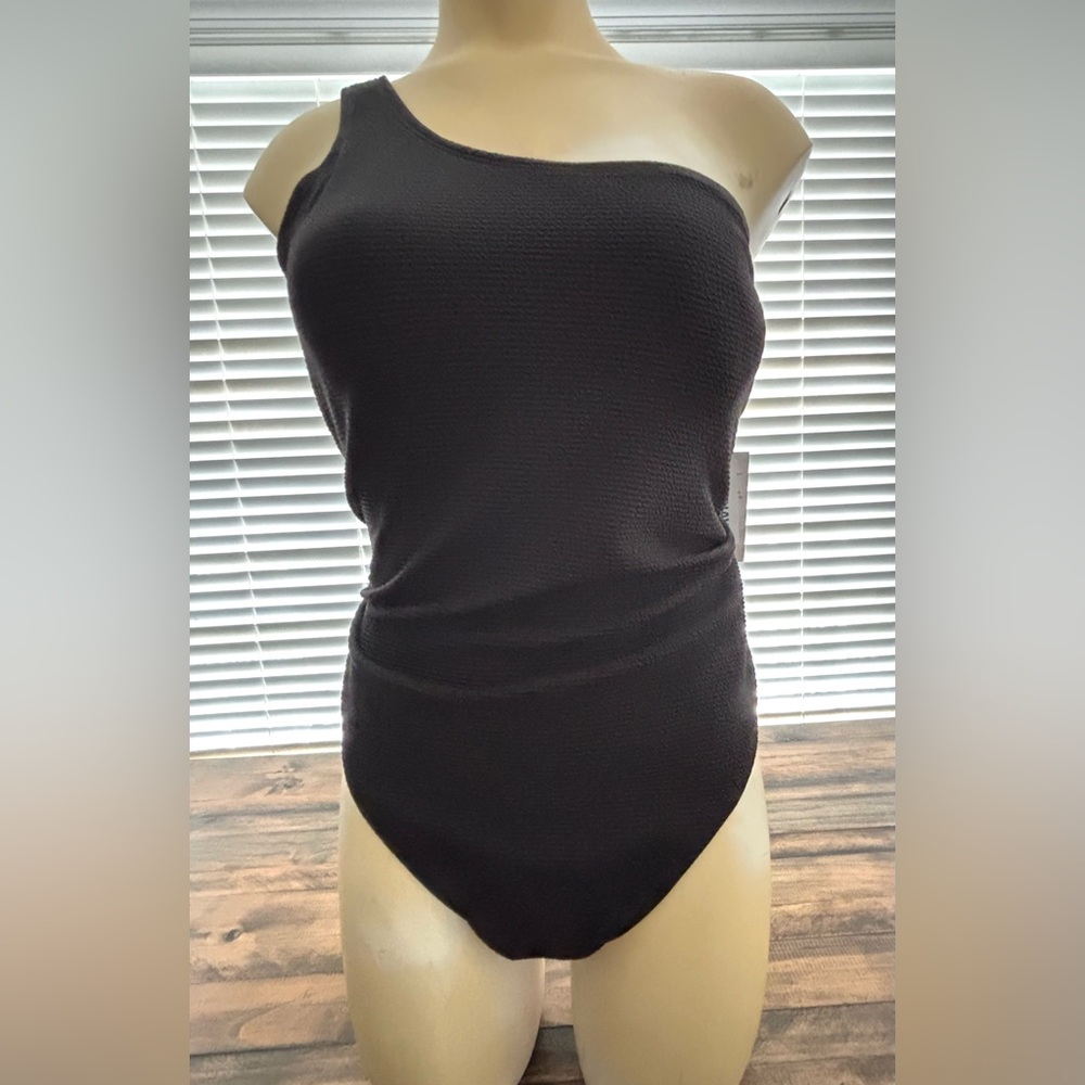 Old Navy Black Women’s Swimsuit One Piece size Large Brand New w/Tags